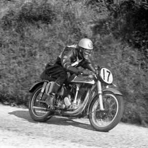 Bob Mawson (Norton) 1953 Senior Manx Grand Prix