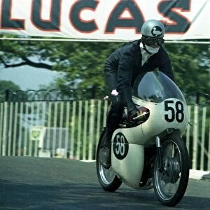 Bob Newby (BSA) 1967 Ultra Lightweight TT