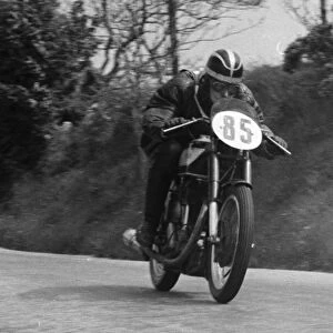 Bob Pratt (Norton) 1951 Junior TT