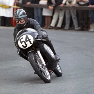 Bob Ware (Bultaco BSA) 1969 Ultra Lightweight TT