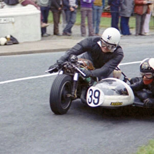 Bran Bardsley & Peter Cropper (Suzuki) 1974 Sidecar 750 TT