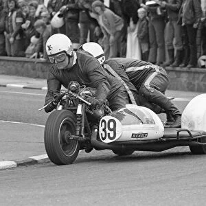 Bran Bardsley & Peter Cropper (Suzuki) 1974 750 Sidecar TT