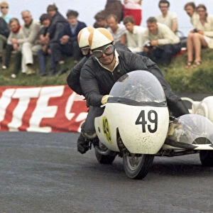 Bran Bardsley & Peter Cropper (Triumph) 1970 750cc Sidecar TT