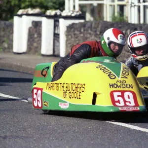 Brian Alflatt & Adrian Walduck (Ireson Yamaha) 1990 Sidecar TT