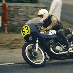Brian Bedford (Suzuki) 1976 Senior Manx Grand Prix