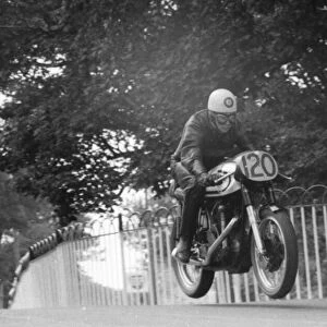 Brian Betts (Norton) 1960 Senior Manx Grand Prix