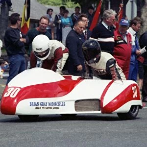 Brian Gray & Peter Basile (Yamaha) 1990 Sidecar TT