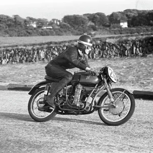 Brian Purslow (MV) 1954 Ultra Lightweight TT