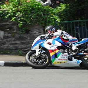 Bruce Anstey (Honda) 2016 Supersport 2 TT