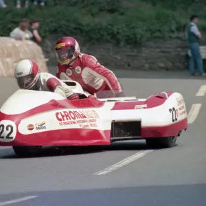 Bryan Gray & David Huntingdon (Honda) 1986 Sidecar TT