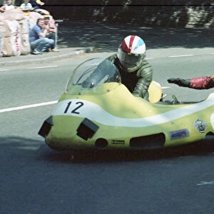 Bryan Hargreaves & Colin Hardman (Kawasaki) 1982 Sidecar TT