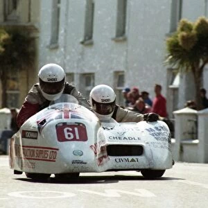 Bryan Pedder & Mark Adams (Shelbourne Honda) 1998 Sidecar TT