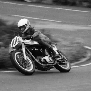 Bill Cadger (BSA) 1985 Classic Manx Grand Prix