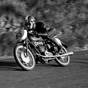 Carlo Ubialli MV 1953 Ultra Lightweight TT Carlo Ubialli MV 1953 Ultra Lightweight TT