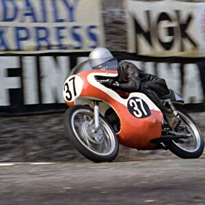 Charlie Mates (Tohatsu) 1966 Ultra Lightweight TT