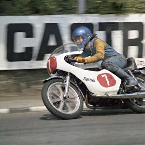 Clive Watts (Yamaha) 1976 Production TT