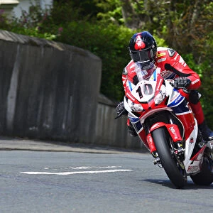 Conor Cummins (Honda) 2015 Superbike TT