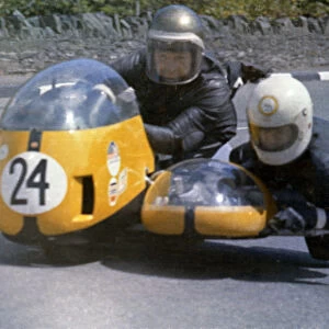 Bill Copson & Gary Townley (BMW) 1972 500 Sidecar TT