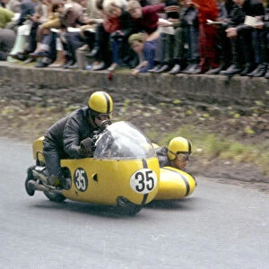 Bill Copson & Harvey Sunderland (BSA) leaves Braddan Bridge: 1965 Sidecar TT