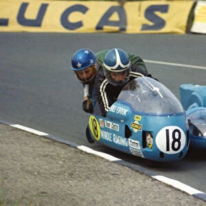Bill Crook & Stuart Collins (Windle BSA) 1974 750 Sidecar TT