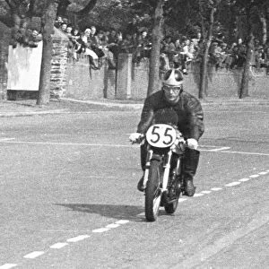 Dave Bennett (Norton) 1951 Senior Manx Grand Prix