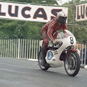 Dave Browning (Yamaha) 1971 Junior TT