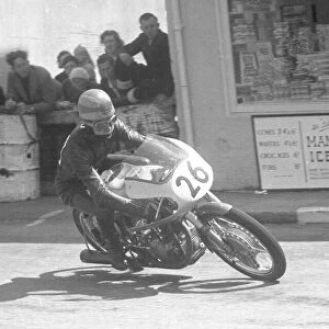 Dave Chadwick (MV) 1958 Ultra Lightweight TT