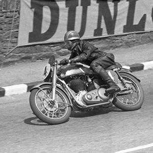 Dave Chadwick (Norton) 1954 Senior Clubman TT