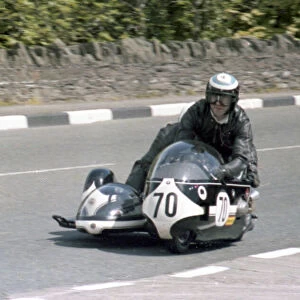 Dave Dickinson & Malcolm Brett (BMW) 1979 Sidecar TT