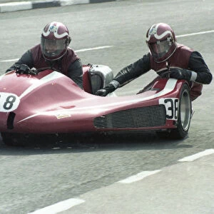 Dave Hallam & John Havercroft (Windle Yamaha) 1980 Sidecar TT