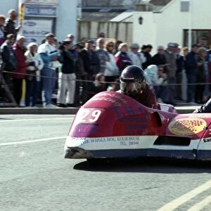 Dave Holden & Steve Burgess (Shelbourne Yamaha) 1994 Sidecar TT
