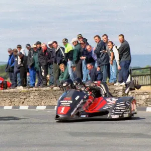 Dave Molyneux & Craig Hallam (DMR Honda) 2003 Southern 100 Dave Molyneux & Craig Hallam (DMR Honda) 2003 Southern 100