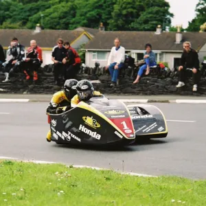 Dave Molyneux & Dan Sayle (DMR Honda) 2004 Sidecar TT Dave Molyneux & Dan Sayle (DMR Honda) 2004 Sidecar TT