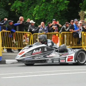 Dave Molyneux & Dan Sayle (Yamaha DMR) 2018 Sidecar TT Dave Molyneux & Dan Sayle (Yamaha DMR) 2018 Sidecar TT