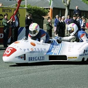 Dave Molyneux & Karl Ellison (Kawasaki) 1991 Sidecar TT