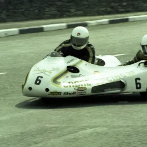 Dave Saville & Simon Birchall (Sabre Yamaha) 1980 Sidecar TT