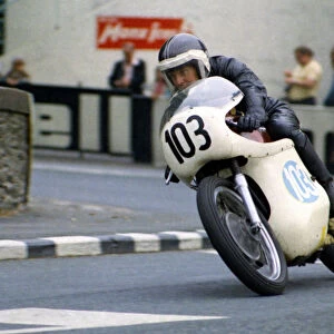 Dave Turner (Norton) 1972 Junior Manx Grand Prix