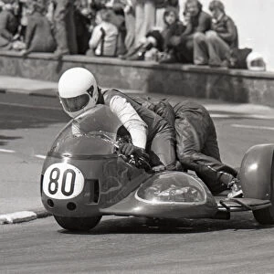 David Calvert & David Colling (Norton) 1975 500 Sidecar TT