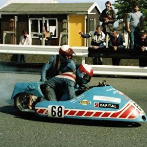 Bill Davie & Rob Hopkins (Yamaha) 1984 Sidecar TT