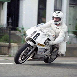 Dean Ashton (Yamaha) 1990 Formula One TT