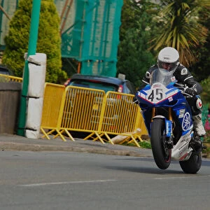 Dean Harrison (Yamaha) 2011 Superbike TT