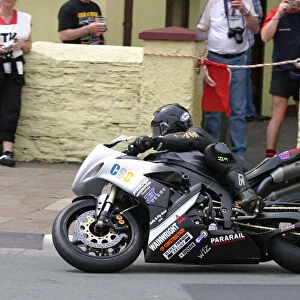 Dean Silvester (Yamaha) 2004 Production 1000 TT