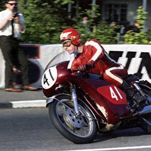 Declan Doyle (Norton) 1967 500 Production TT