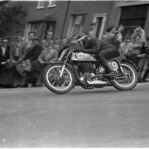 Dene Hollier (Norton) 1952 Senior TT