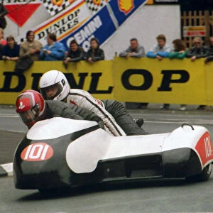 Denis Matthewman & David Snape (Jacobs) 1988 Sidecar TT