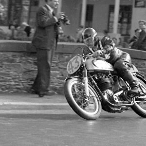 Denis Parkinson (Norton) 1953 Senior Manx Grand Prix