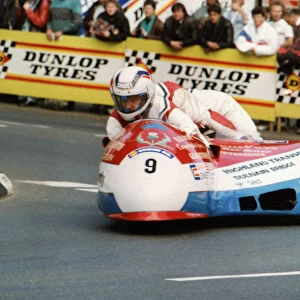 Dennis Brown & Billy Nelson (Yamaha) 1989 Sidecar TT