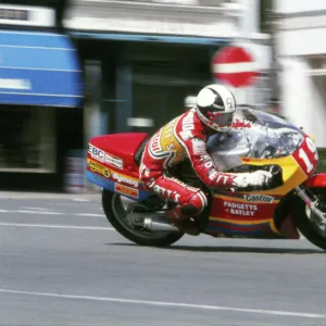 Dennis Ireland (Suzuki) 1983 Formula One TT