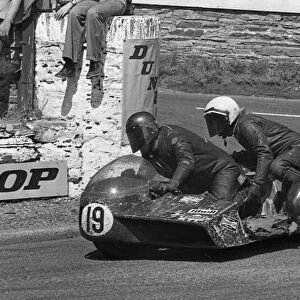 Dennis Keen & G Chandler (Konig) 1973 500 Sidecar TTå
