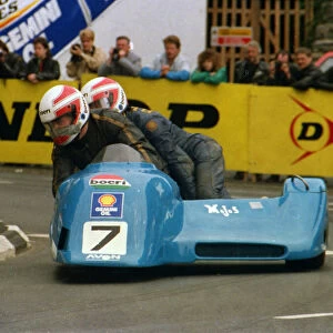 Dennis Plummer & Brian Marris (Ireson Yamaha) 1988 Sidecar TT
